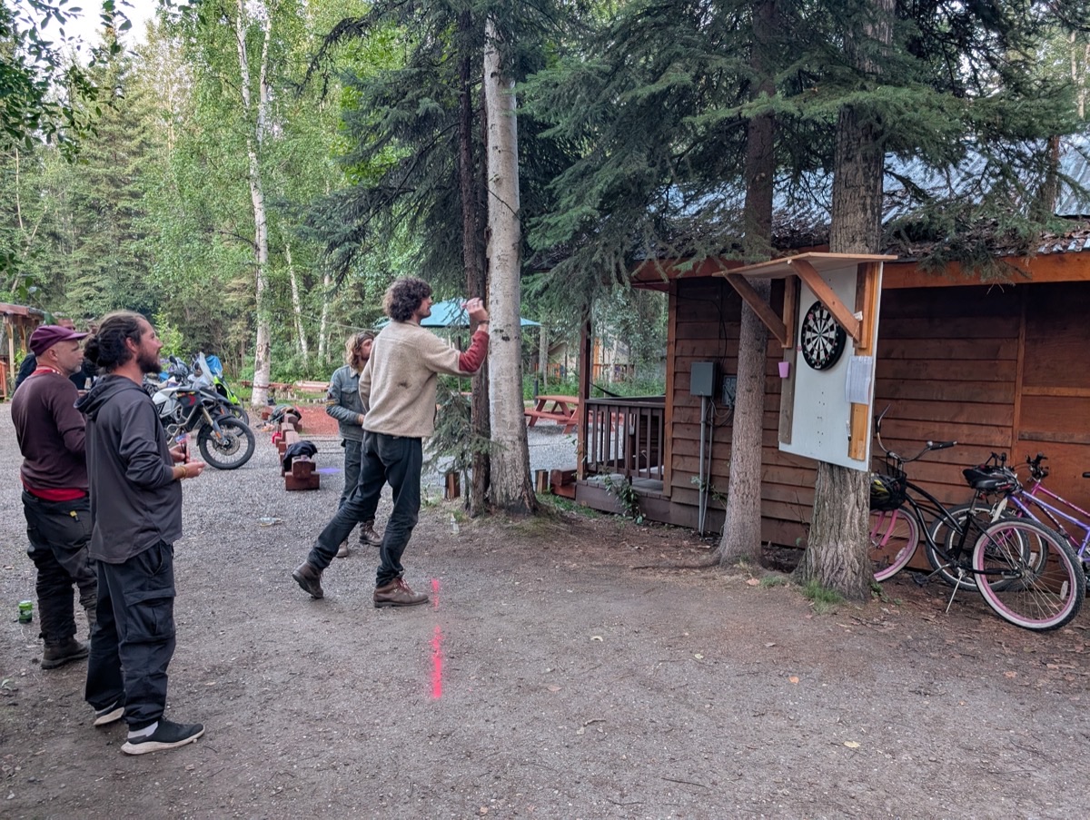 Sven's Basecamp Hostel Facilities and Grounds - Image 16