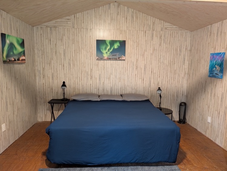 The Lynx Cabin - Image 2
