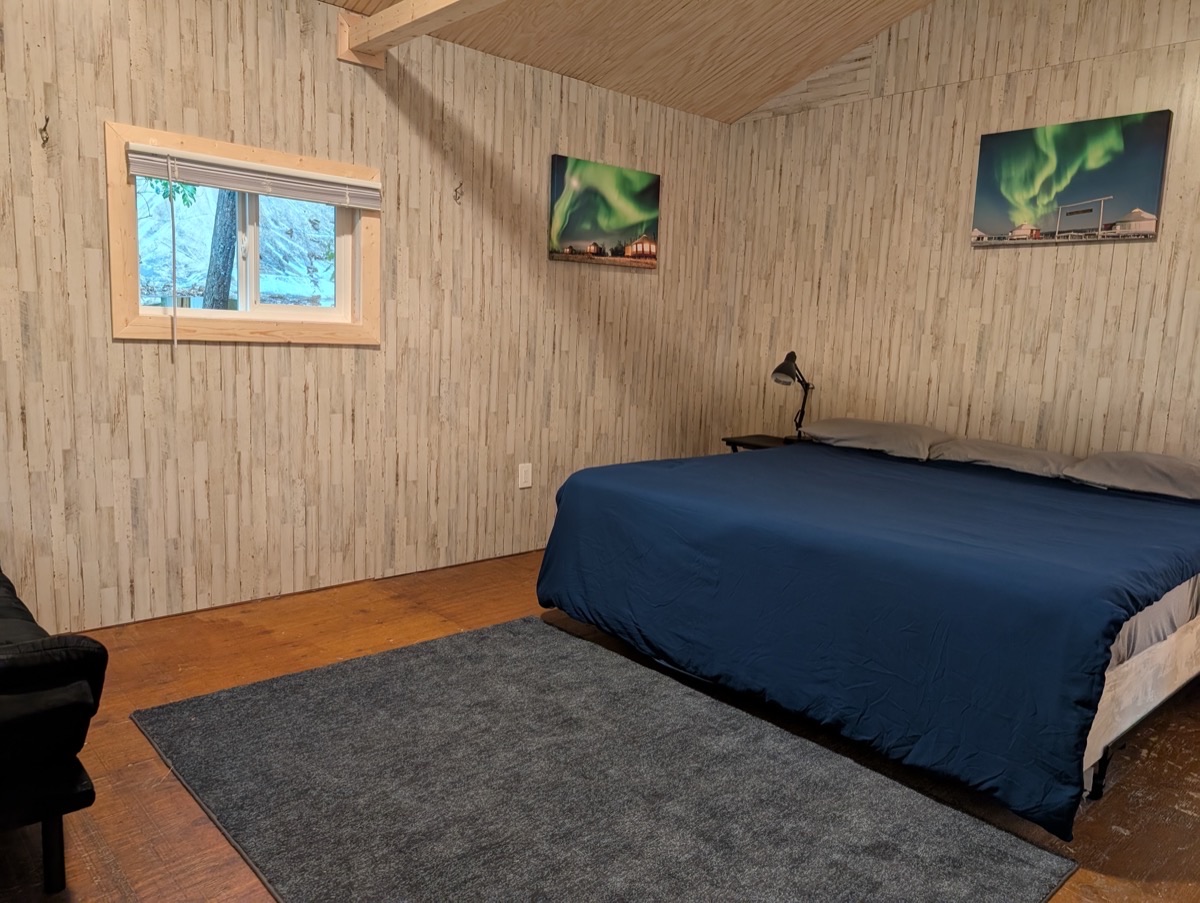 The Lynx Cabin - Image 3